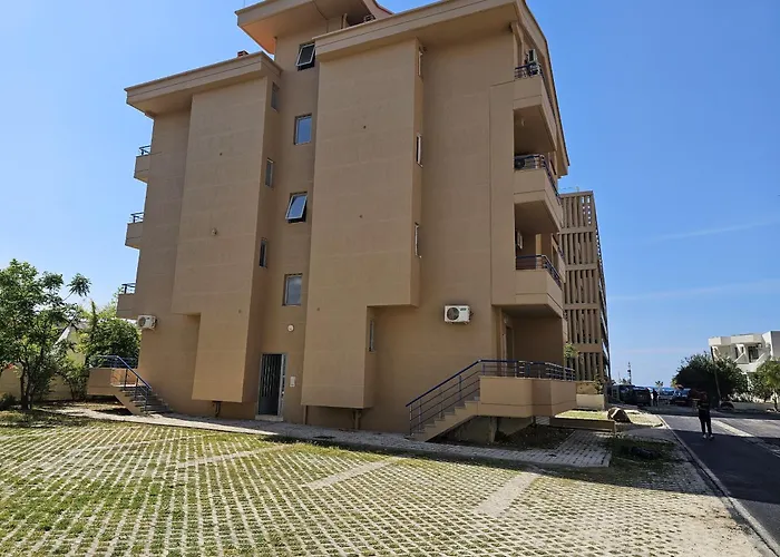 Apartment With Pool View In Rradhime