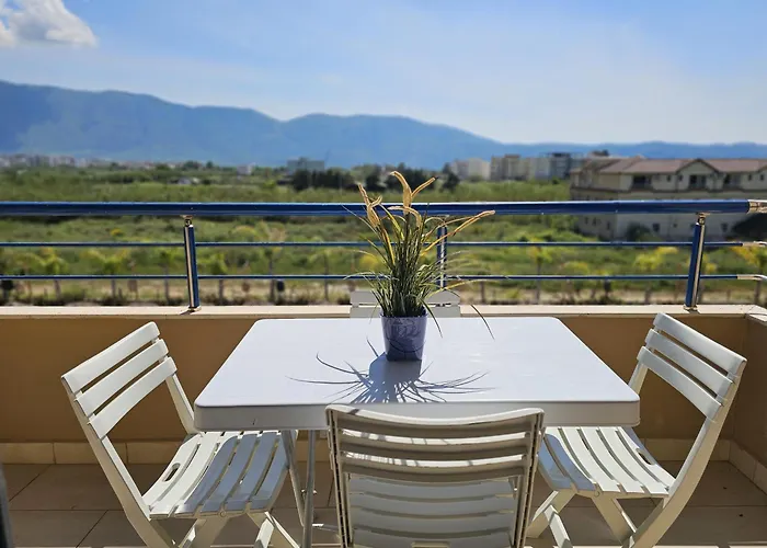 Apartment With Pool View In Rradhime