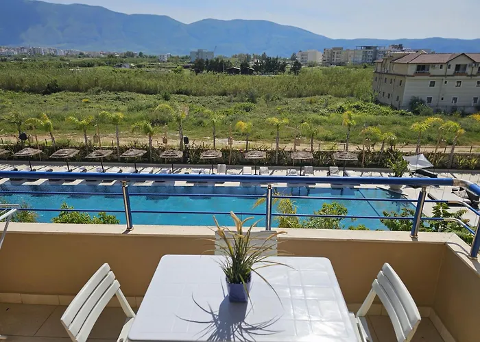Apartment With Pool View In Rradhime